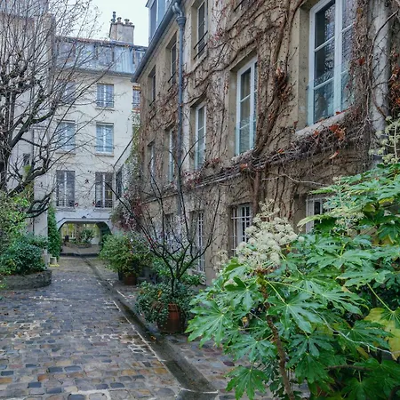 Apartment Marais Bouquet *