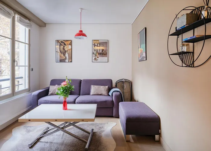 Apartment Marais Bouquet Paris