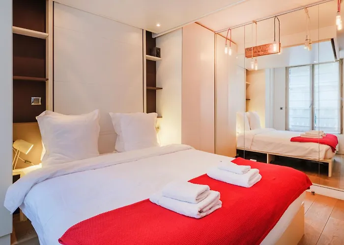 Apartment Marais Bouquet Paris